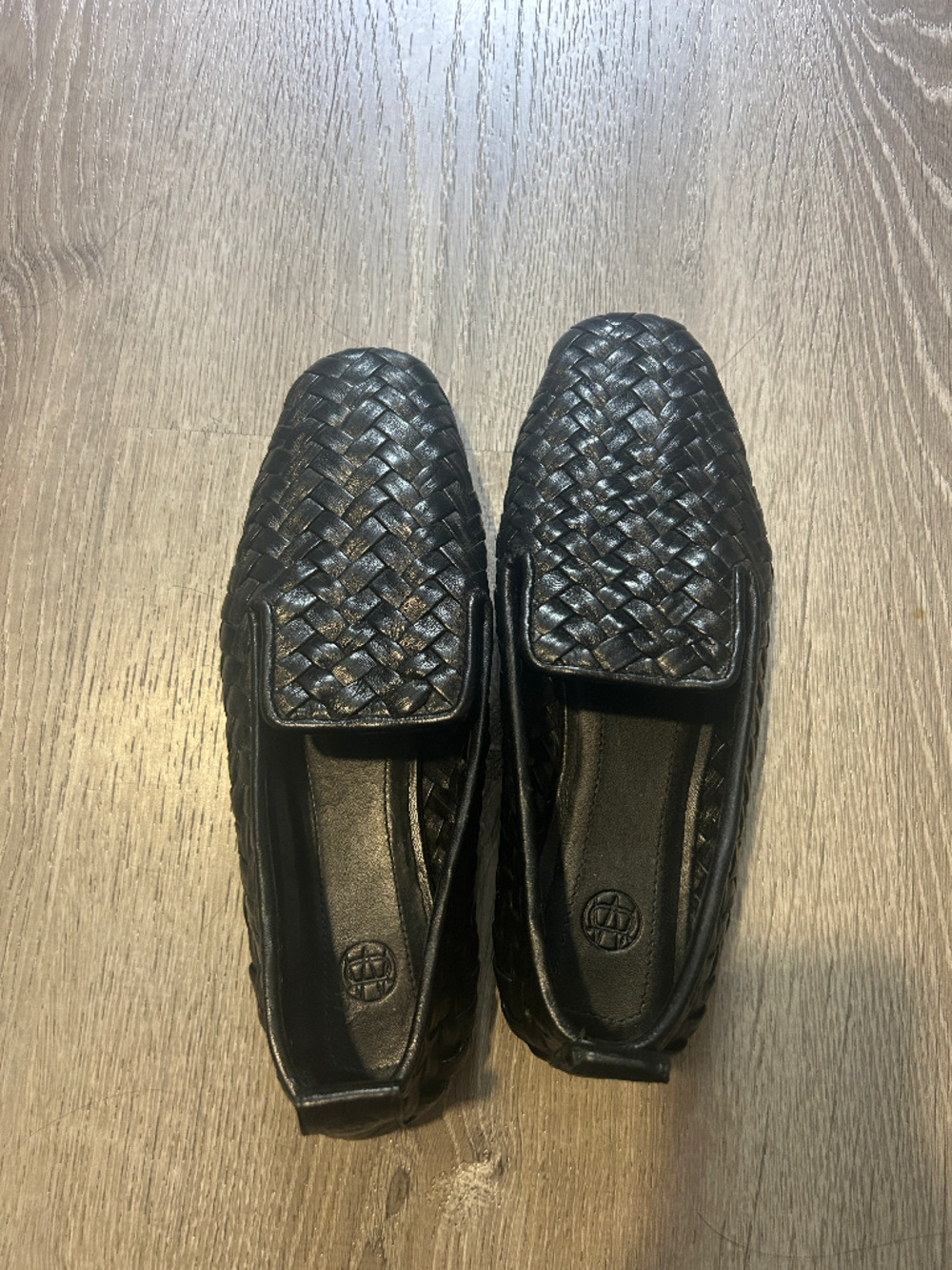 Massimo Dutti leather woven black loafers